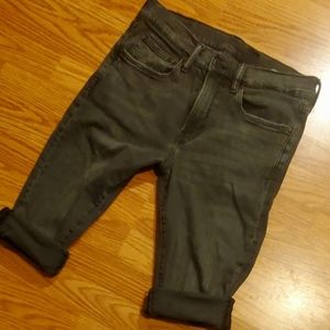 H&M CHARCOAL-GRAY DROP-CROTCH JEAN SHORTS - EUC